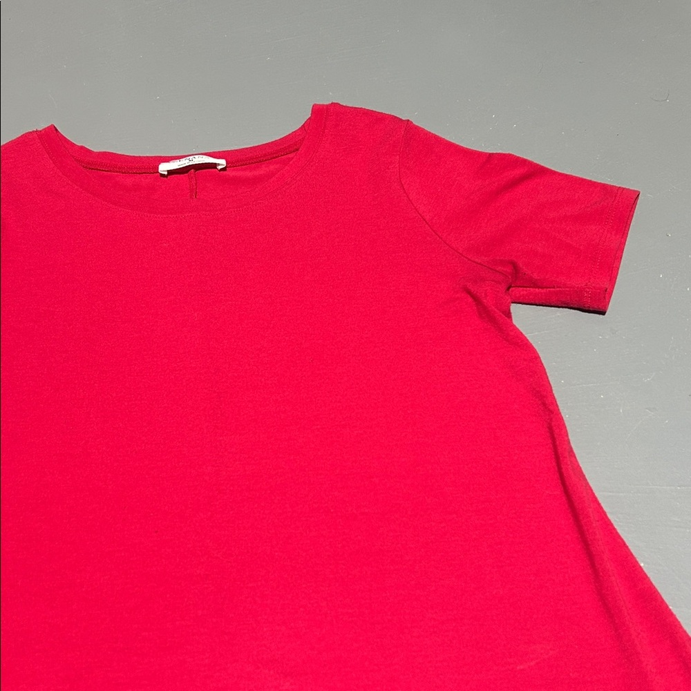 Zenana Red Short Sleeve Shirt (Women’s Medium) - Picture 3 of 9